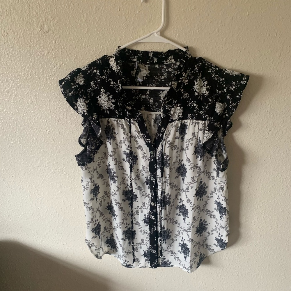 SWEET RAIN medium button up blouse